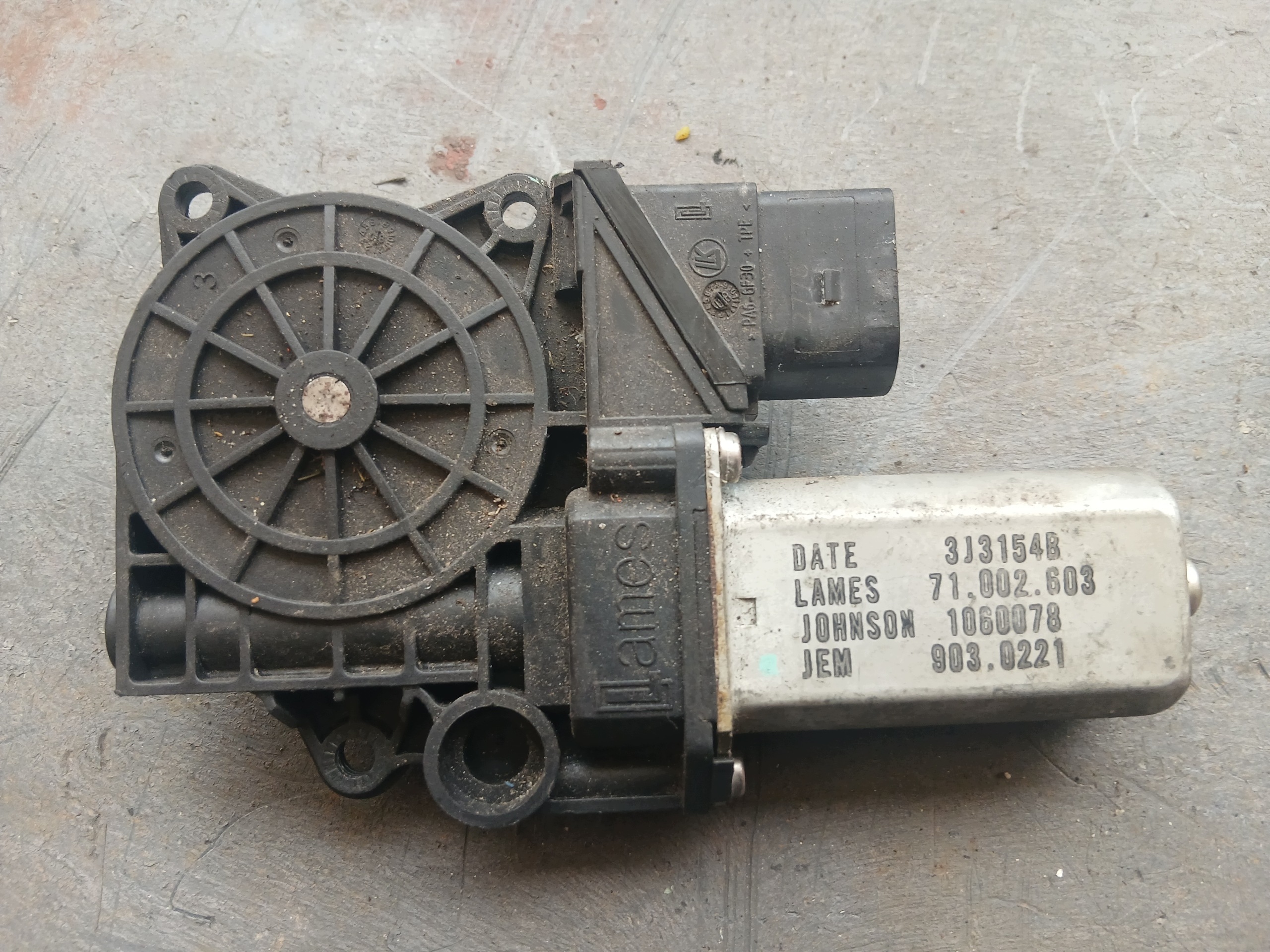 Moteur de lève-vitre BMW 1060078 image 2