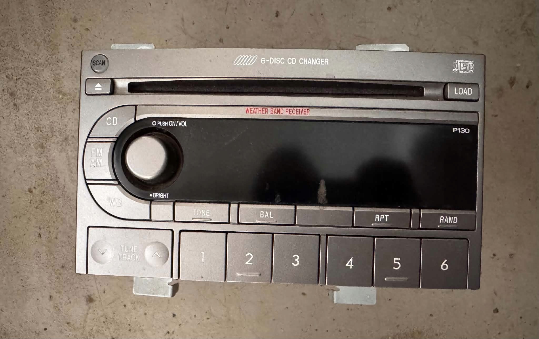 Rádio 6xCD Subaru Forester II USA 86201SA110 image 2