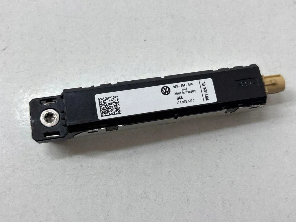 Amplificateur antenne VW Jetta MK7 17A035577F image 2