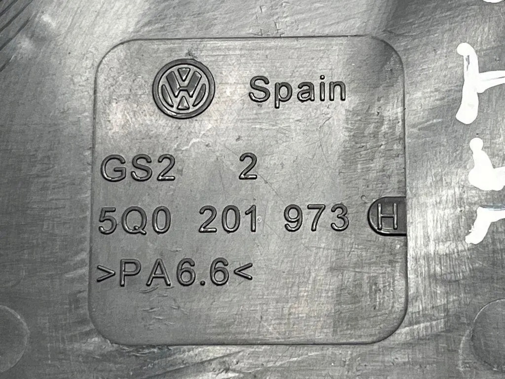 VW Passat B8 3G Kraftstoffleitung 5Q0201973H image 5
