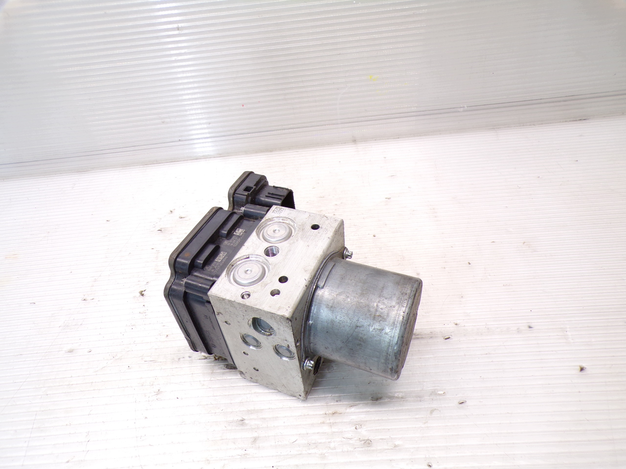 ABS-pumppu Range Rover Velar K8AM-14F447-FD image 2