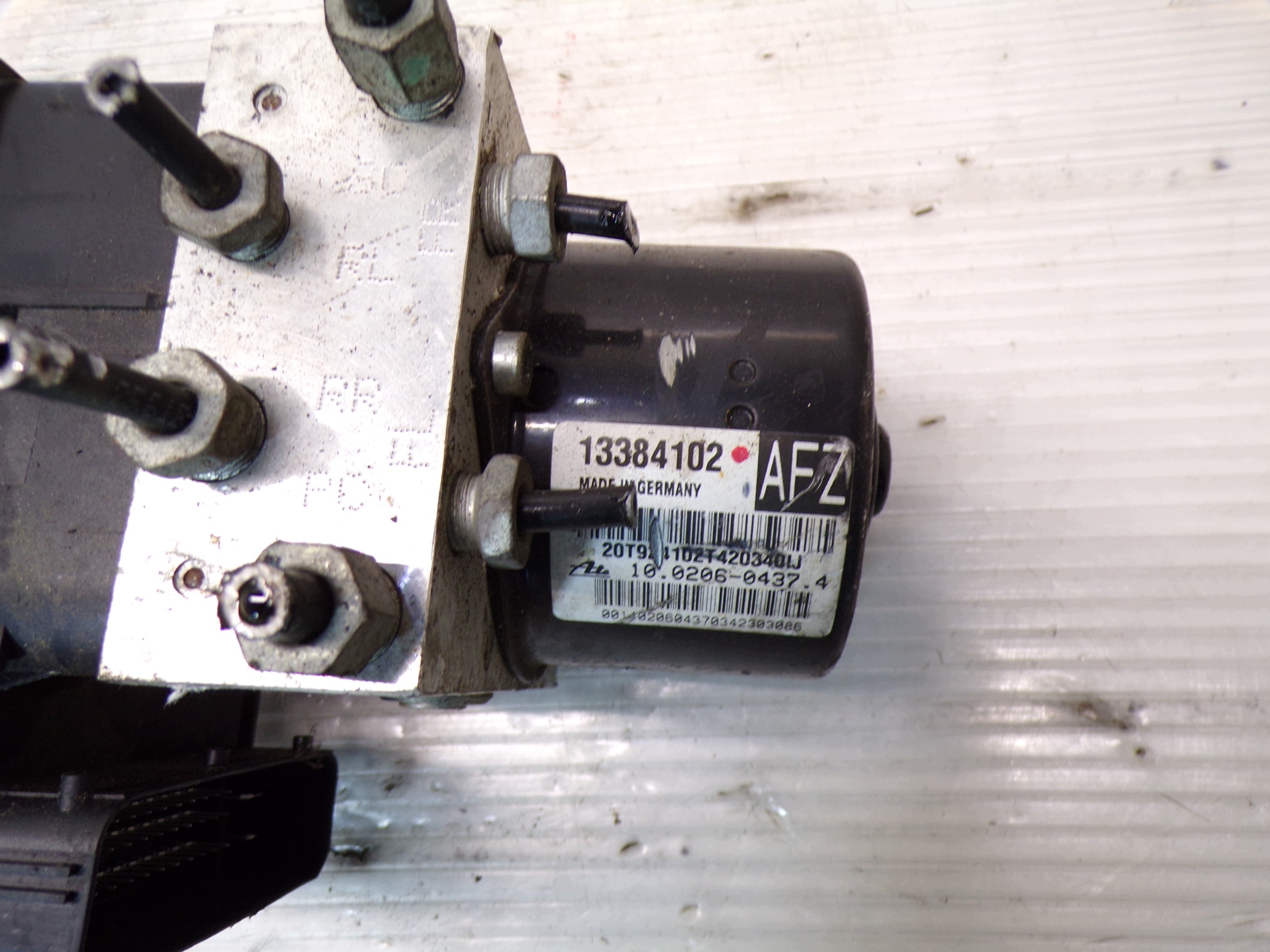 ABS Bromspump Opel Astra H J Mokka 13384102 image 4