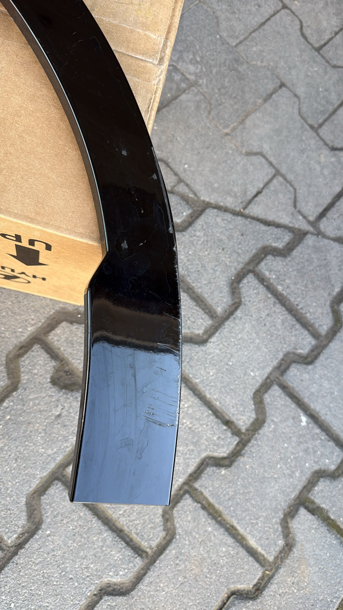 KIA EV3 2024- Lokasuojanlista Oikea Taka