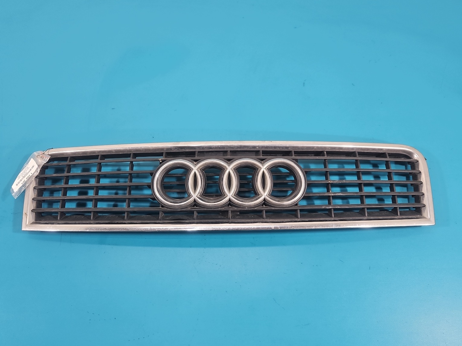Etusäleikkö Audi A4 B6 (8E0853651F) image 2