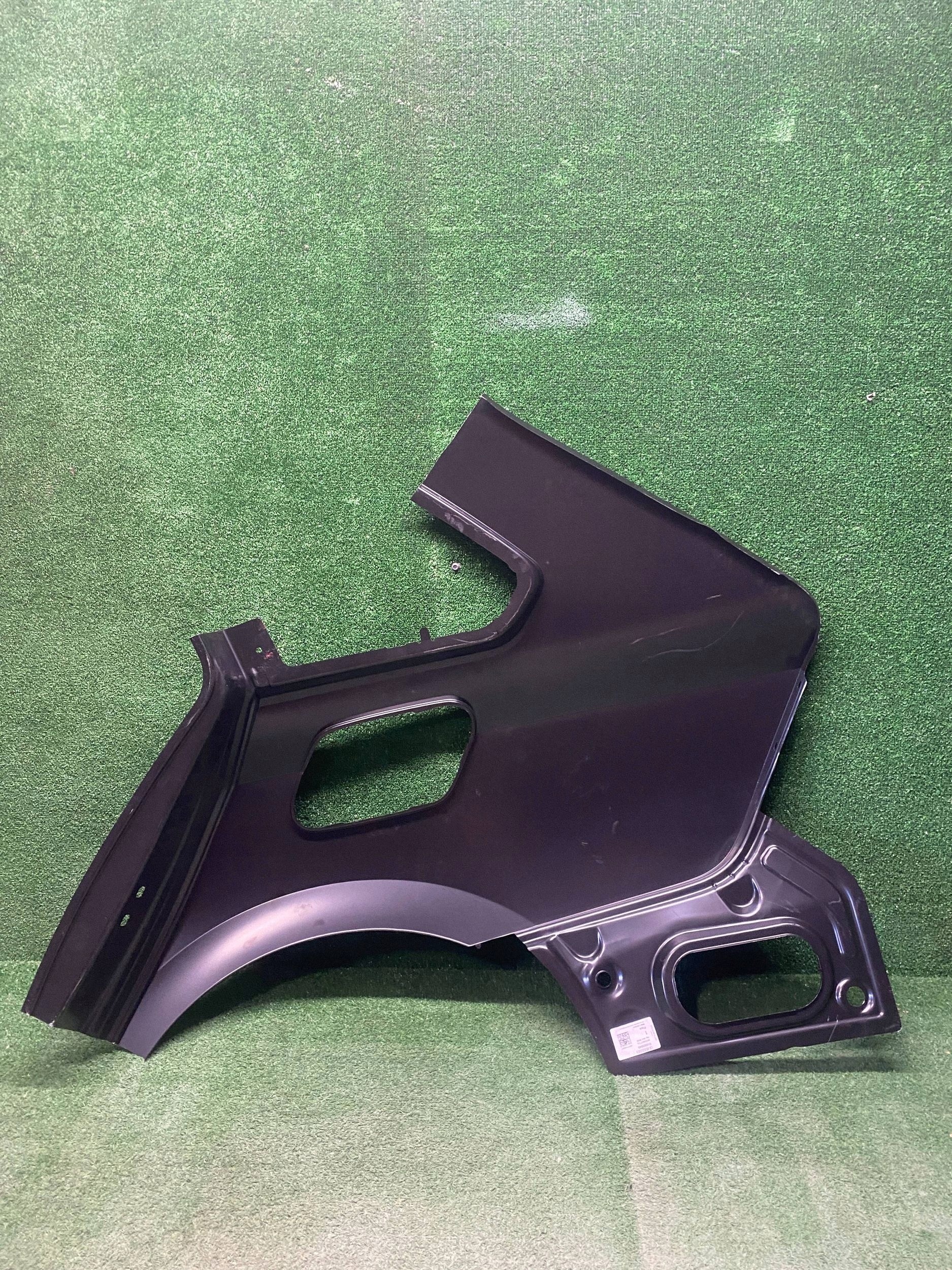 VW Golf VIII Kombi Kotflügel hinten rechts image 4