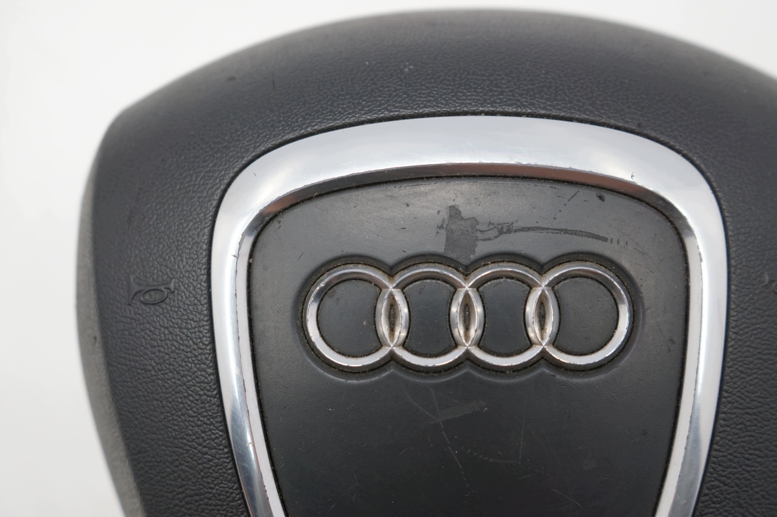 Audi Q7 4L Ohjaajan Ilmatyyny 4L0880201T