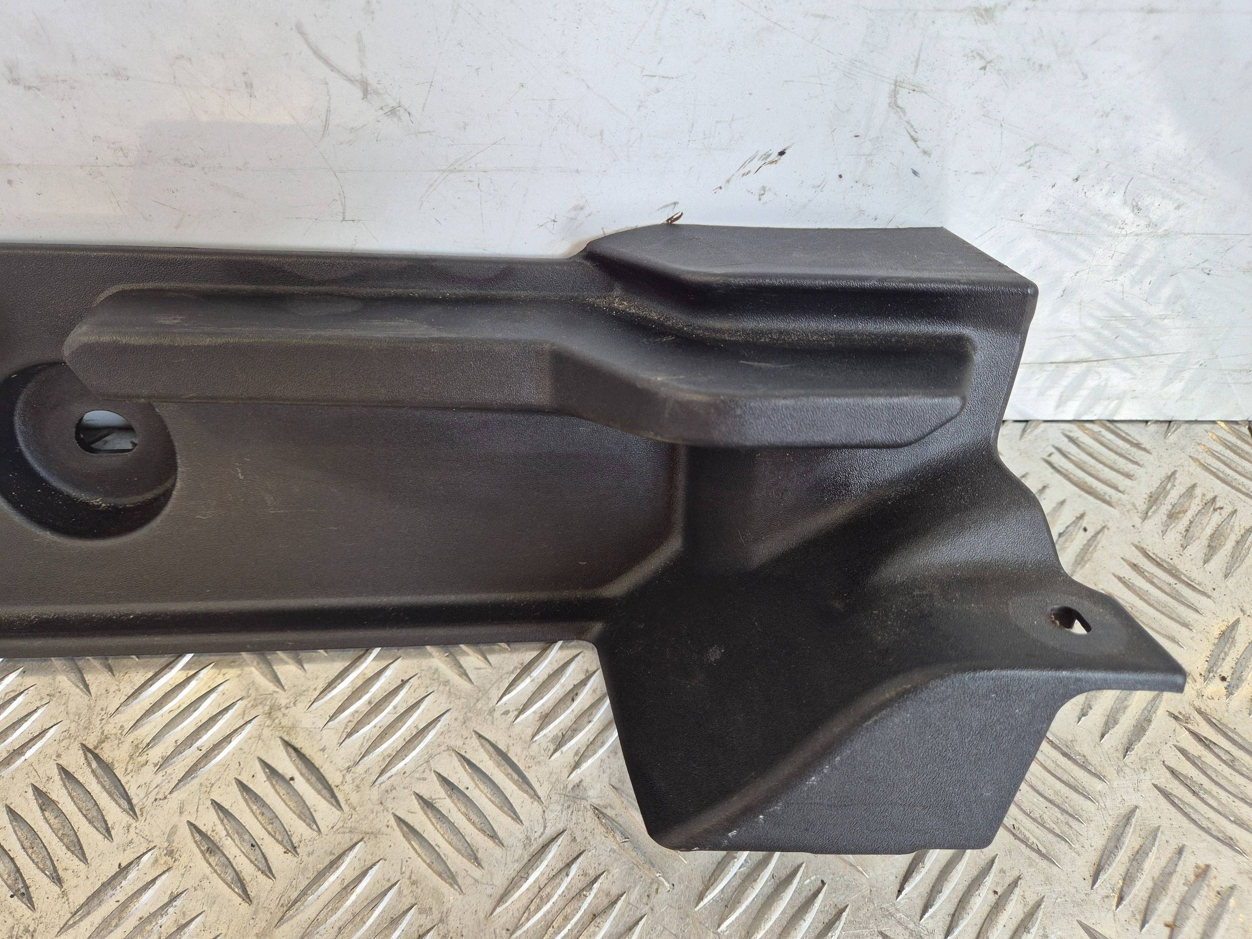 Seat Leon III 5F9 Wagon Trunk Bracket 5F9858859 image 3