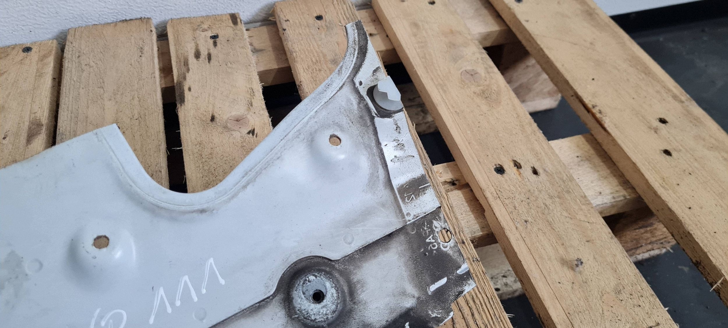 Audi A5 B8 S5 lokasuojan etuosa vasen