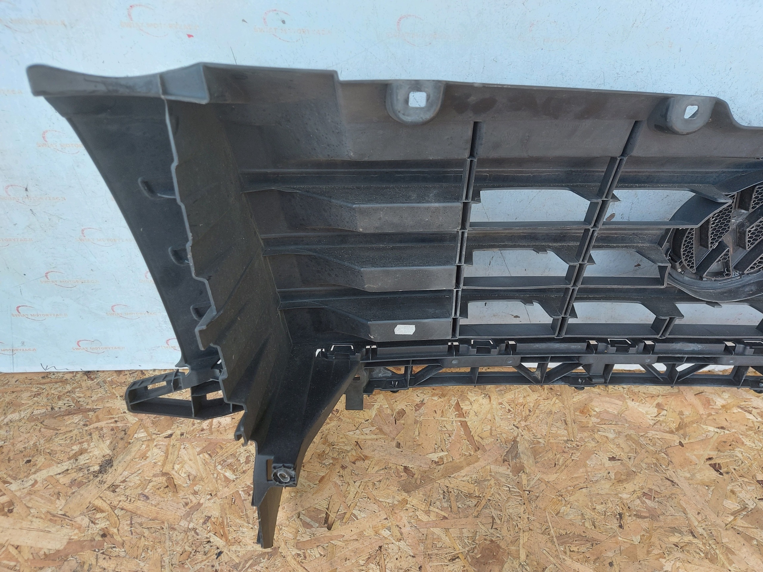 VW Crafter grill 2E0853653E image 7