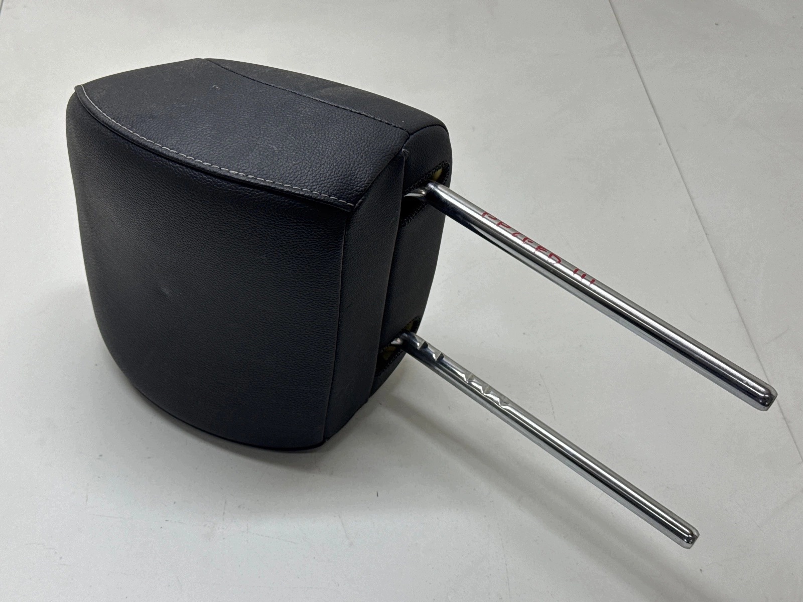 Nackstöd höger fram läder Kia Ceed III 18- OEM 6178546_GRIB image 5