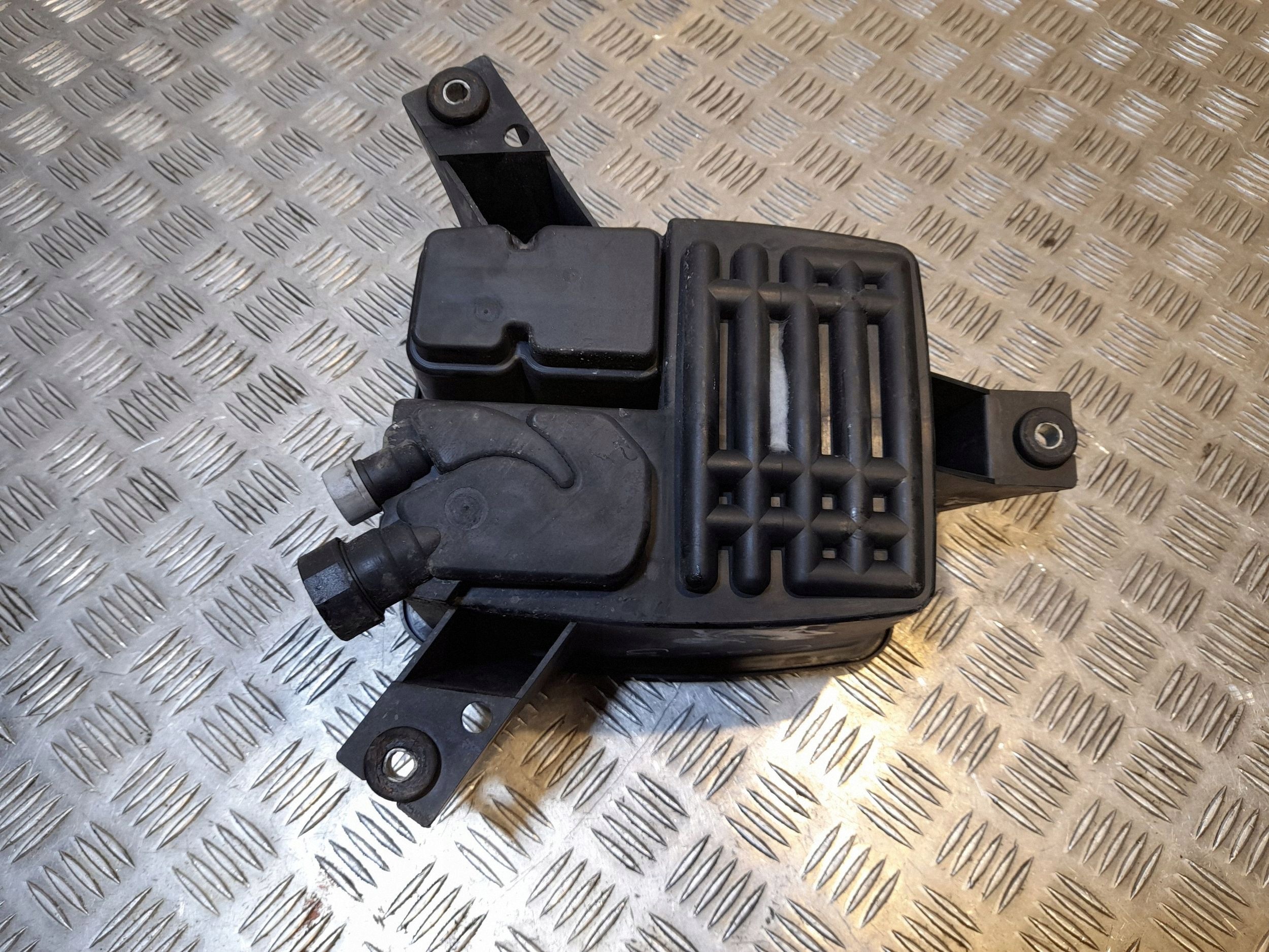 Filtre à charbon Audi A6 C6 8E0201799C image 4