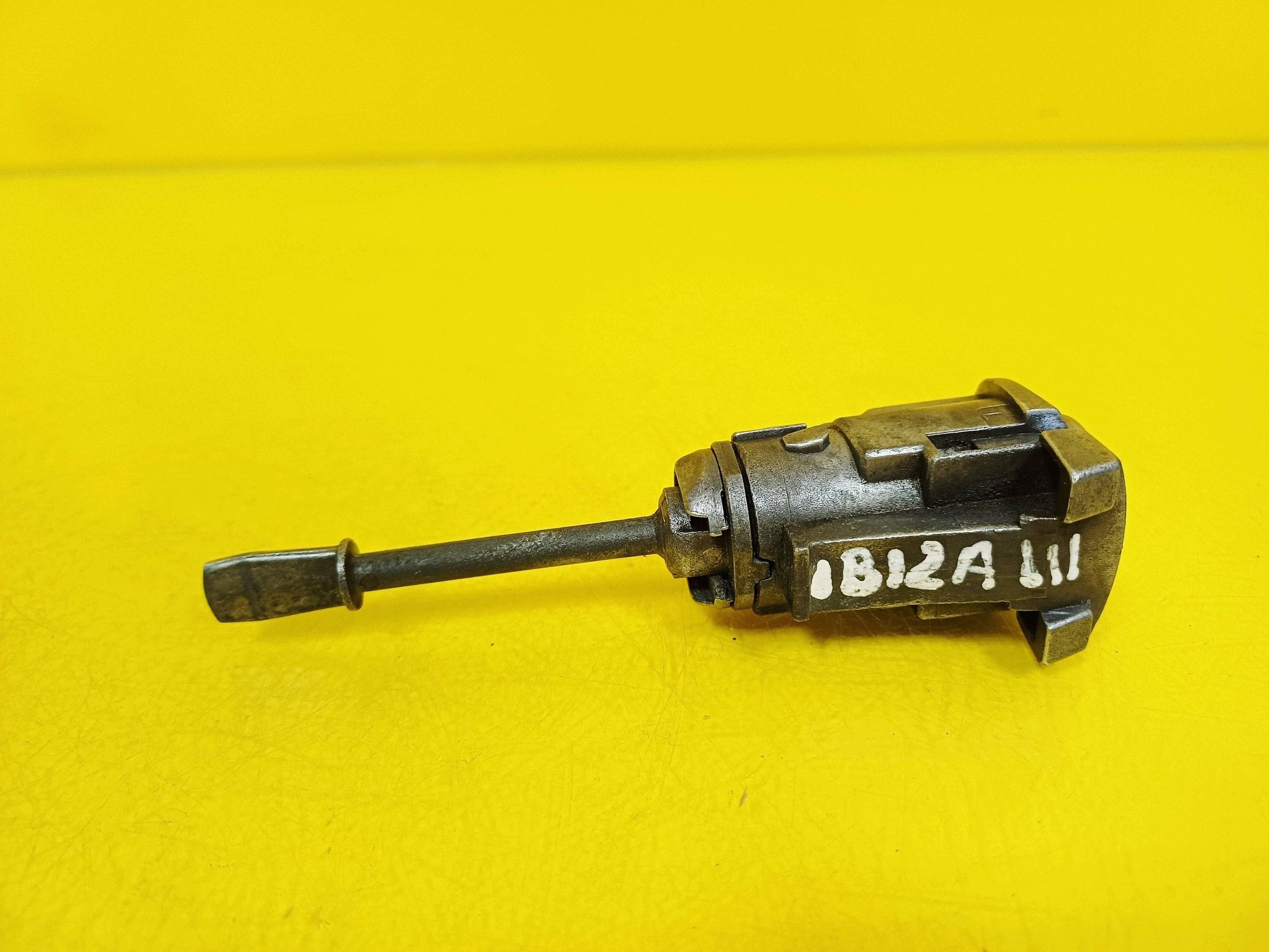 Ignition Switch w/ Key & Lock Cylinder Left image 5