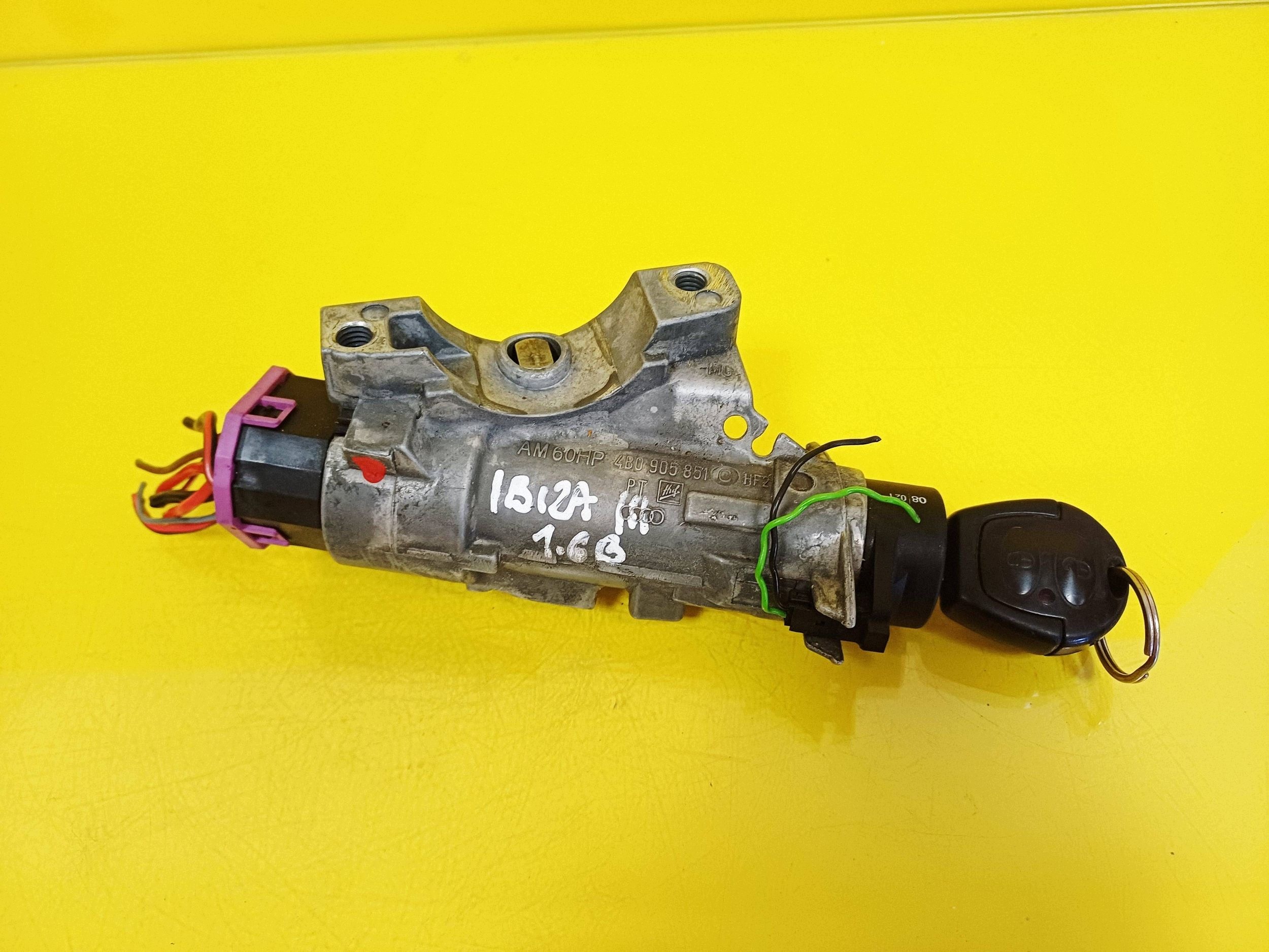 Ignition Switch w/ Key & Lock Cylinder Left image 6