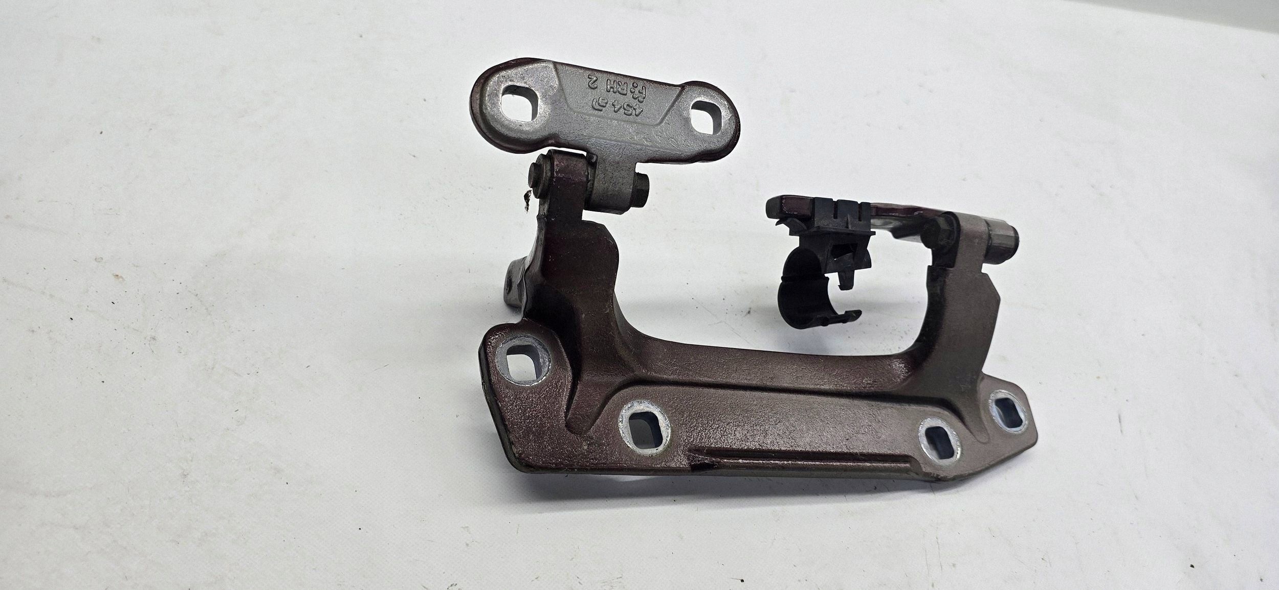 Mini Clubman F54 takaluukun sarana oikea