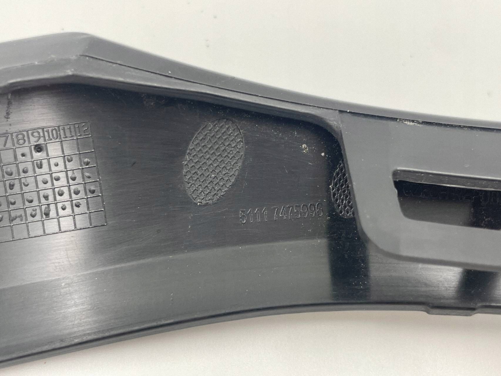 BMW F40 Moldura Para-choque Direito Usada image 6