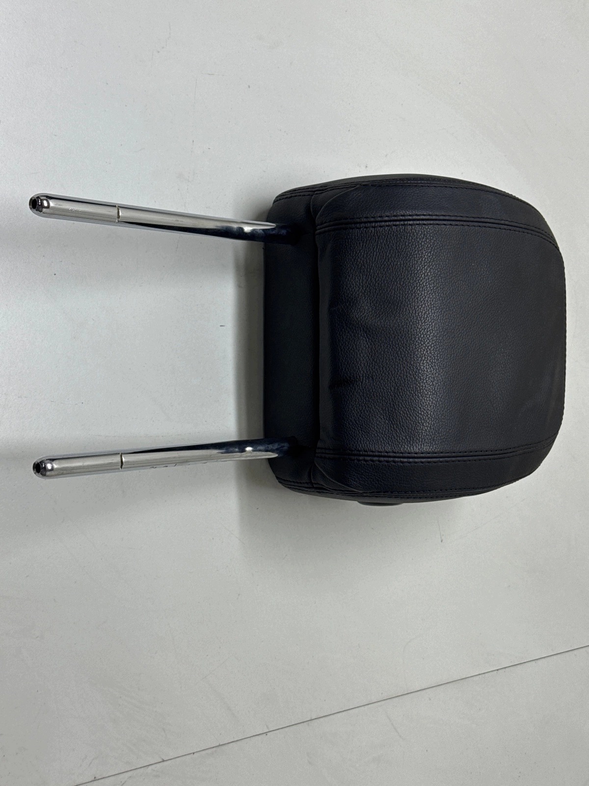 Encosto de Cabeça Esquerdo Dianteiro em Couro Jaguar E-PACE (X540) 17-24 image 2