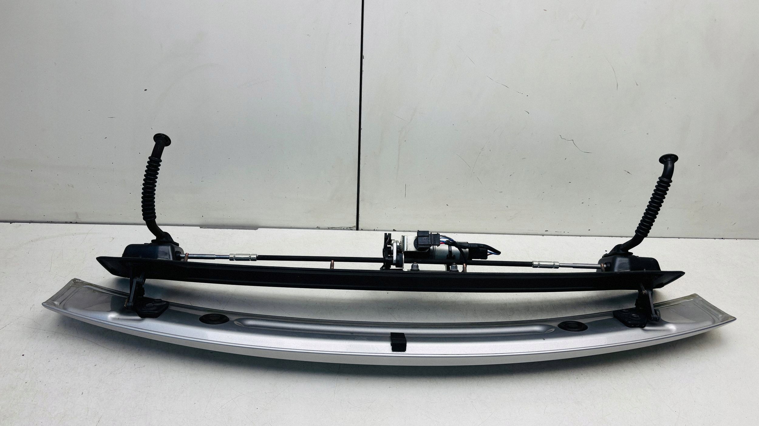Spoiler hayon Audi 8J0827948C image 4