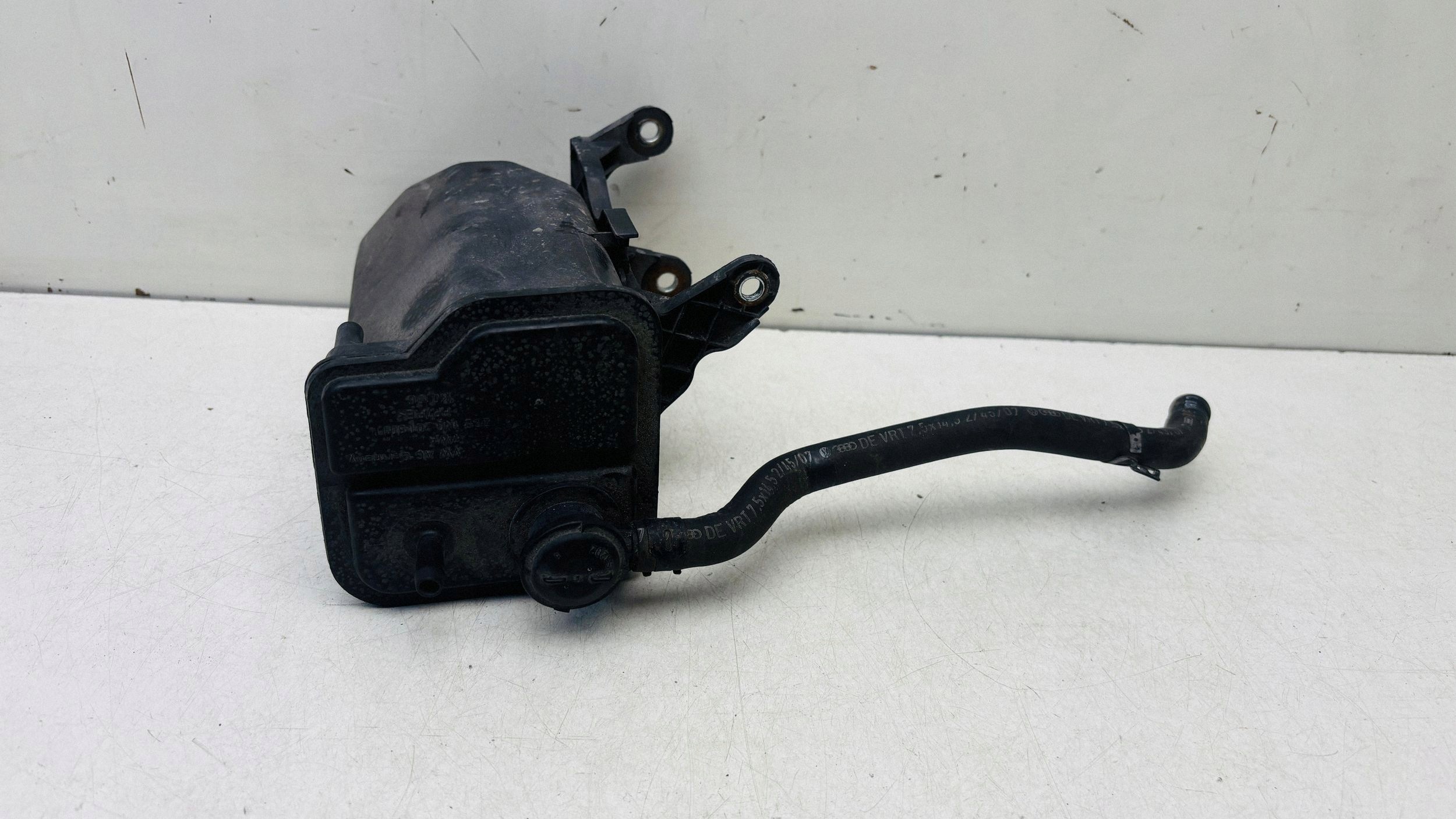 Audi A3 S3 8P kolfilter 1K0201827A image 3