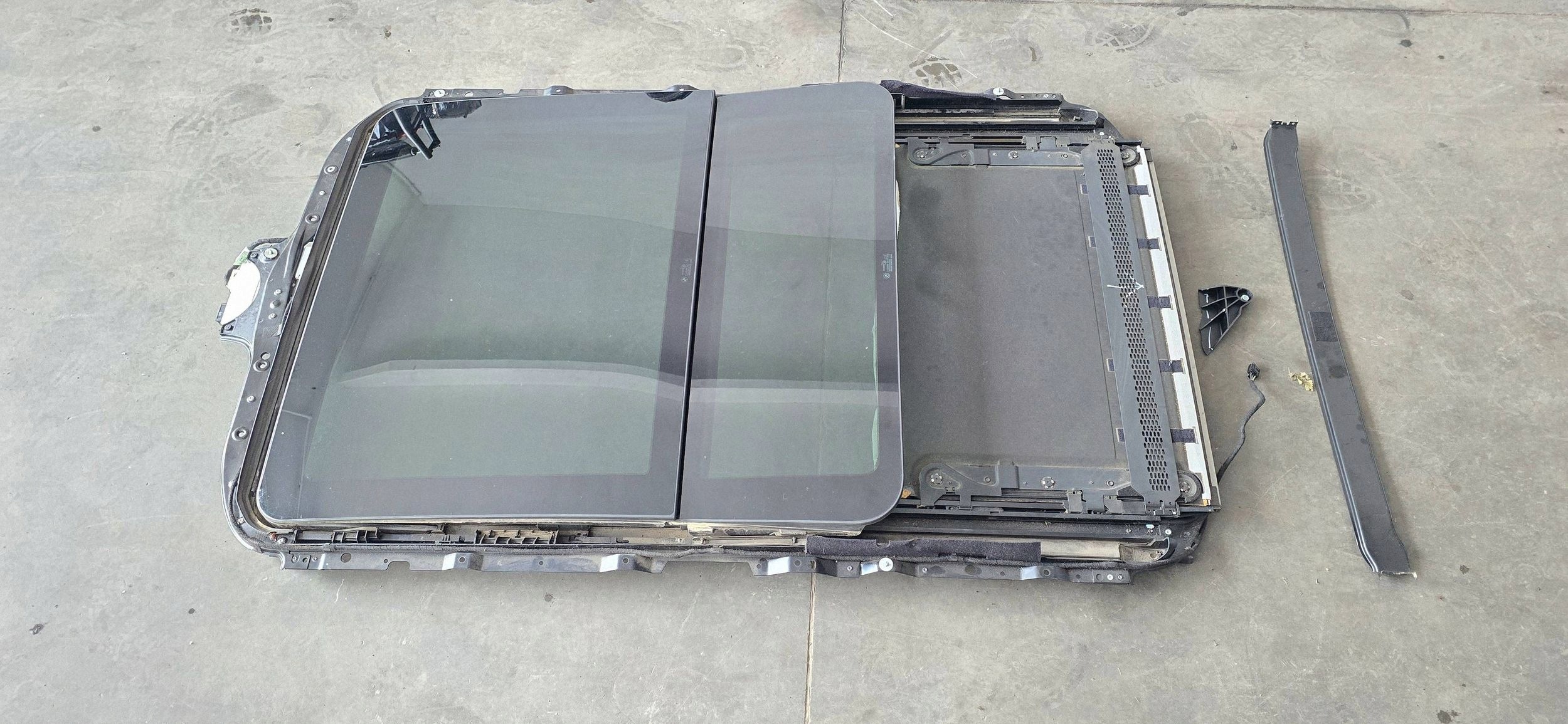 Toit ouvrant complet BMW 5 E60 E61 09146244 image 2