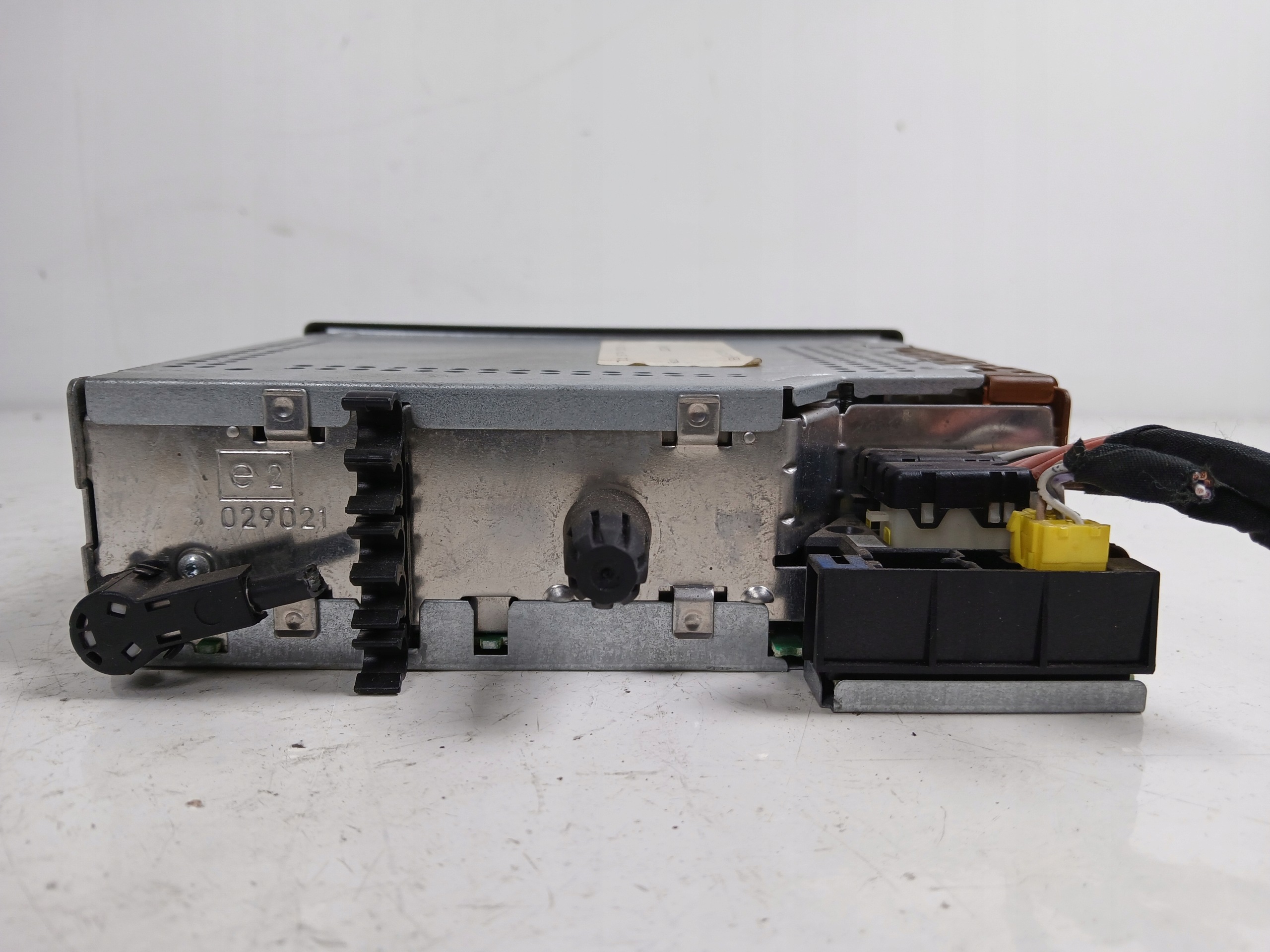 Renault Radio CD Cabasse 8200063200 image 4