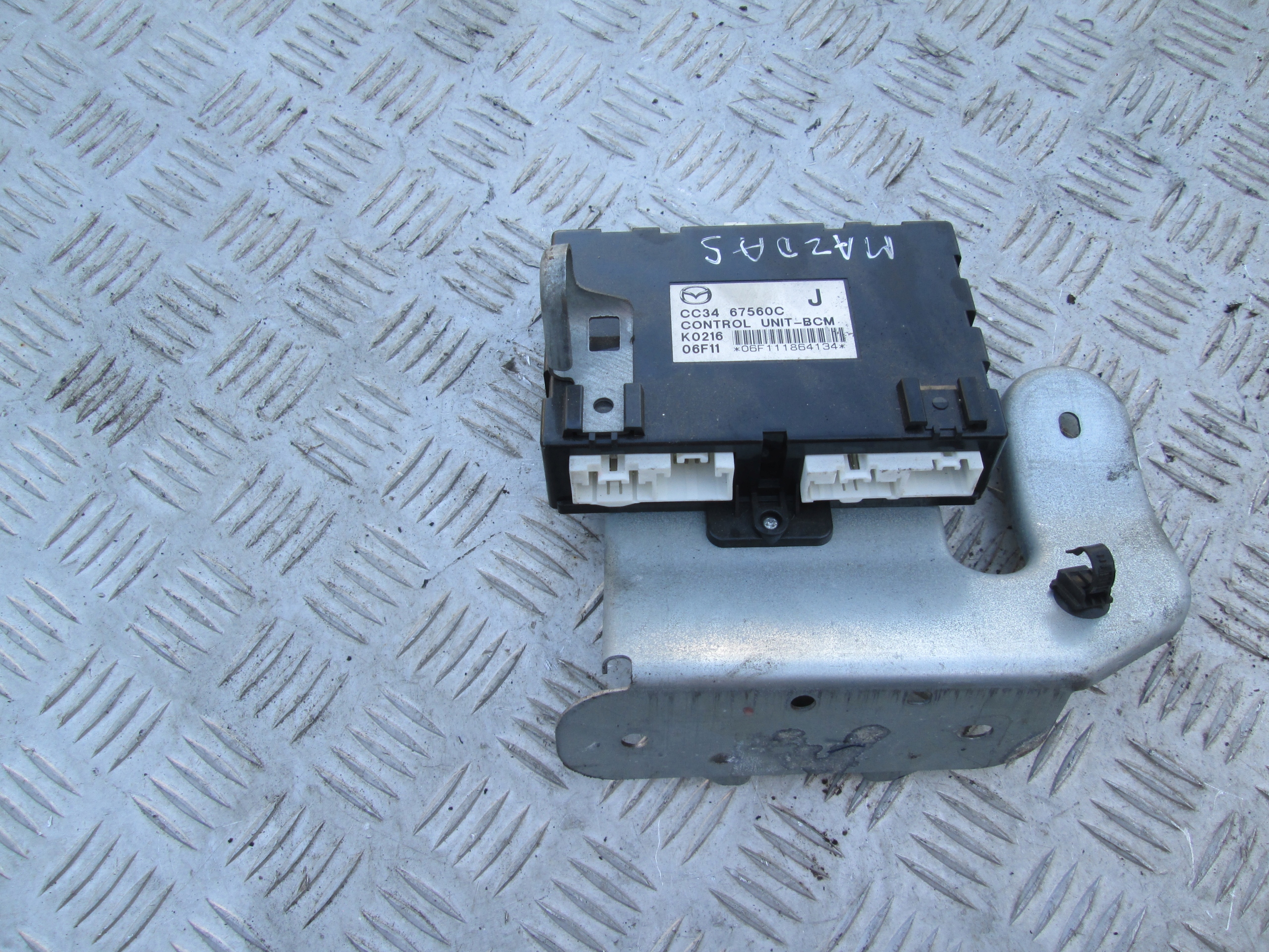 Module Confort Mazda CC3467560C Occasion image 2