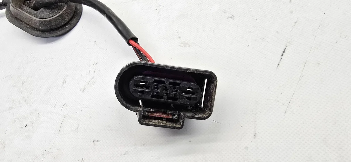 Fuel Pump Control Module Skoda Octavia Mk2 09380807 image 4