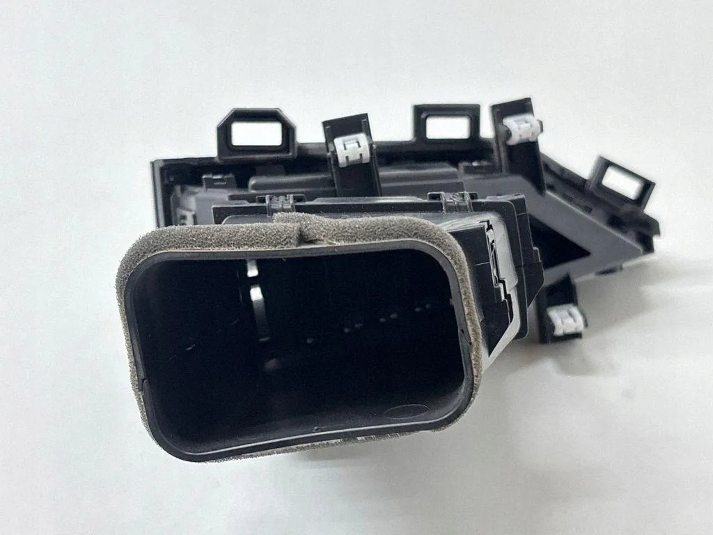 Prise d'air Subaru Outback 66110AN03B image 4