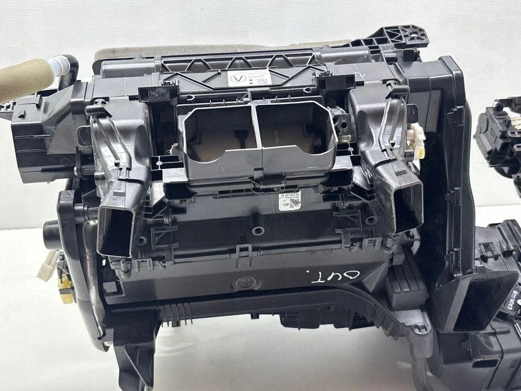 Subaru Outback BT 2021 Chauffage 72100AN02A image 10
