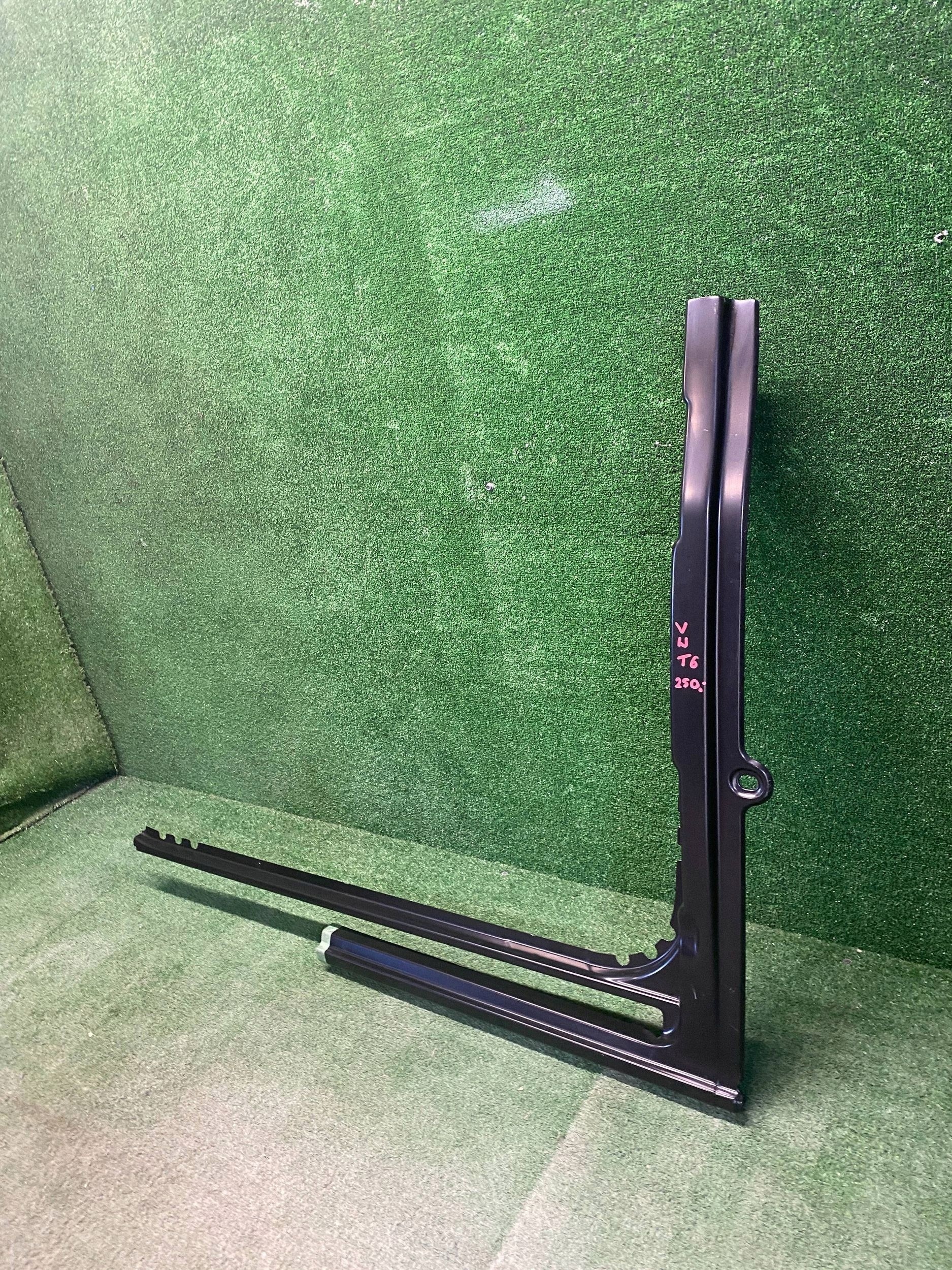 VW T6 7E0809844 - Seuil de montant image 3