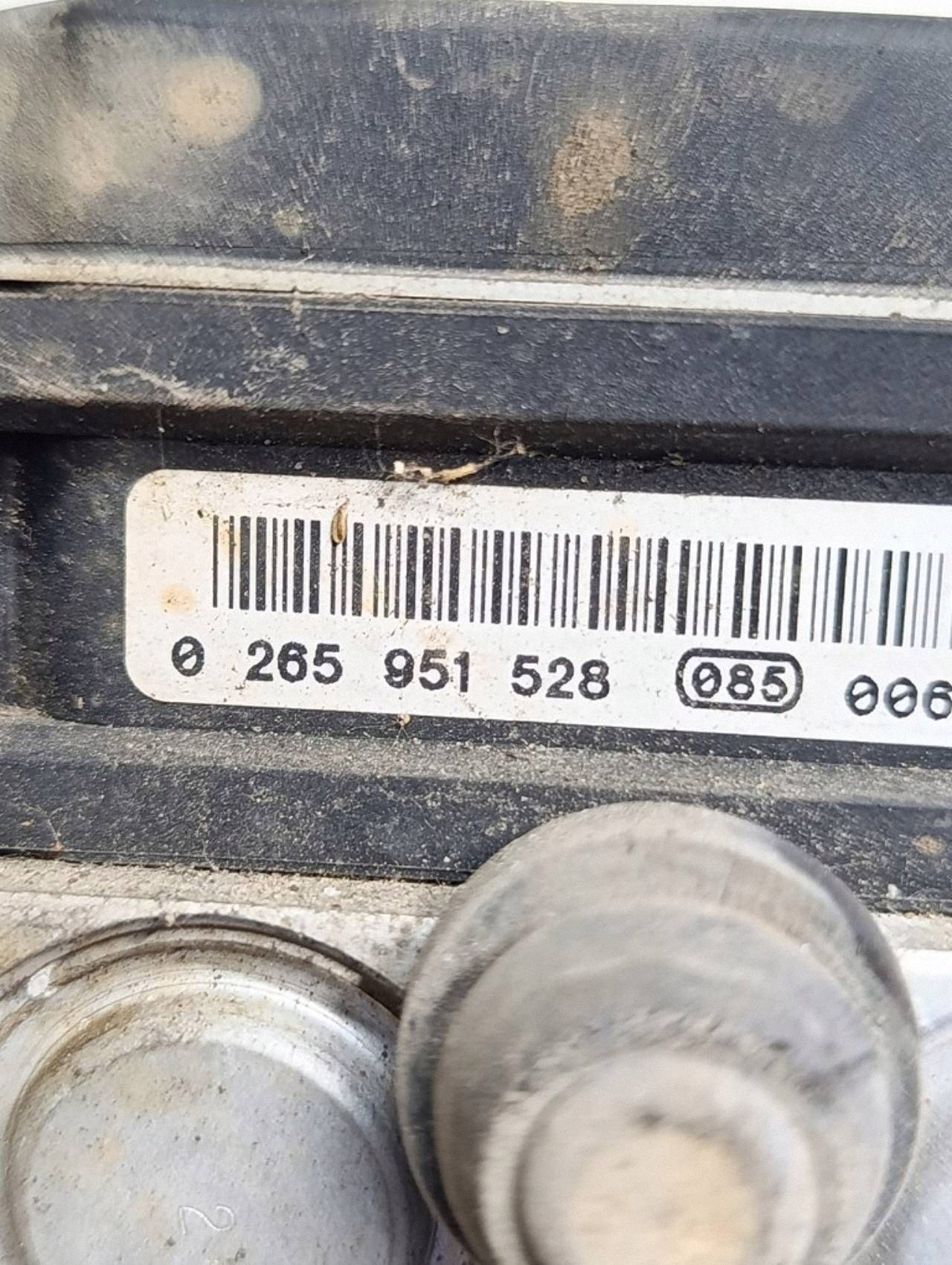 Bomba ABS Nissan OE 0265951528 Usada image 5