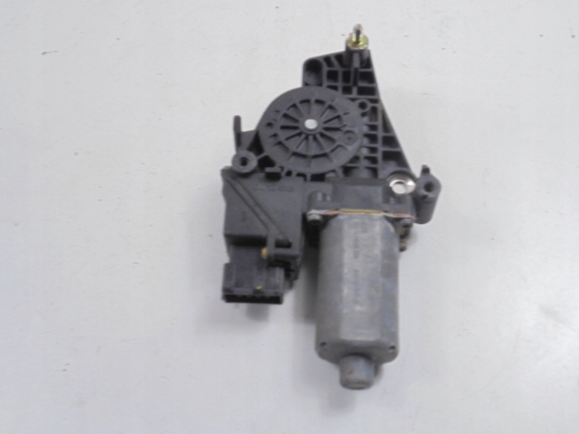Motor de Vidro Traseiro Esquerdo Peugeot 406 0130821674 image 4