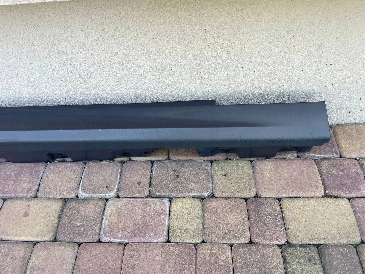 Schwellerleiste rechts BMW 5 F10 F11 M Paket image 4