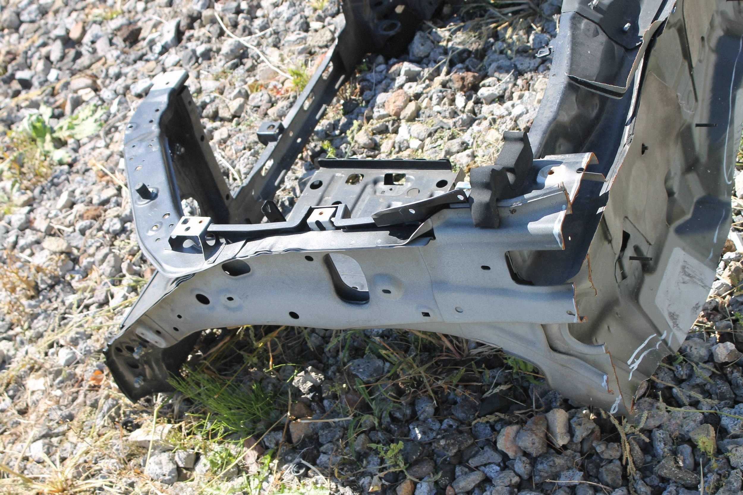 Vordere Viertel vorne links/rechts Mitsubishi L200 V image 7