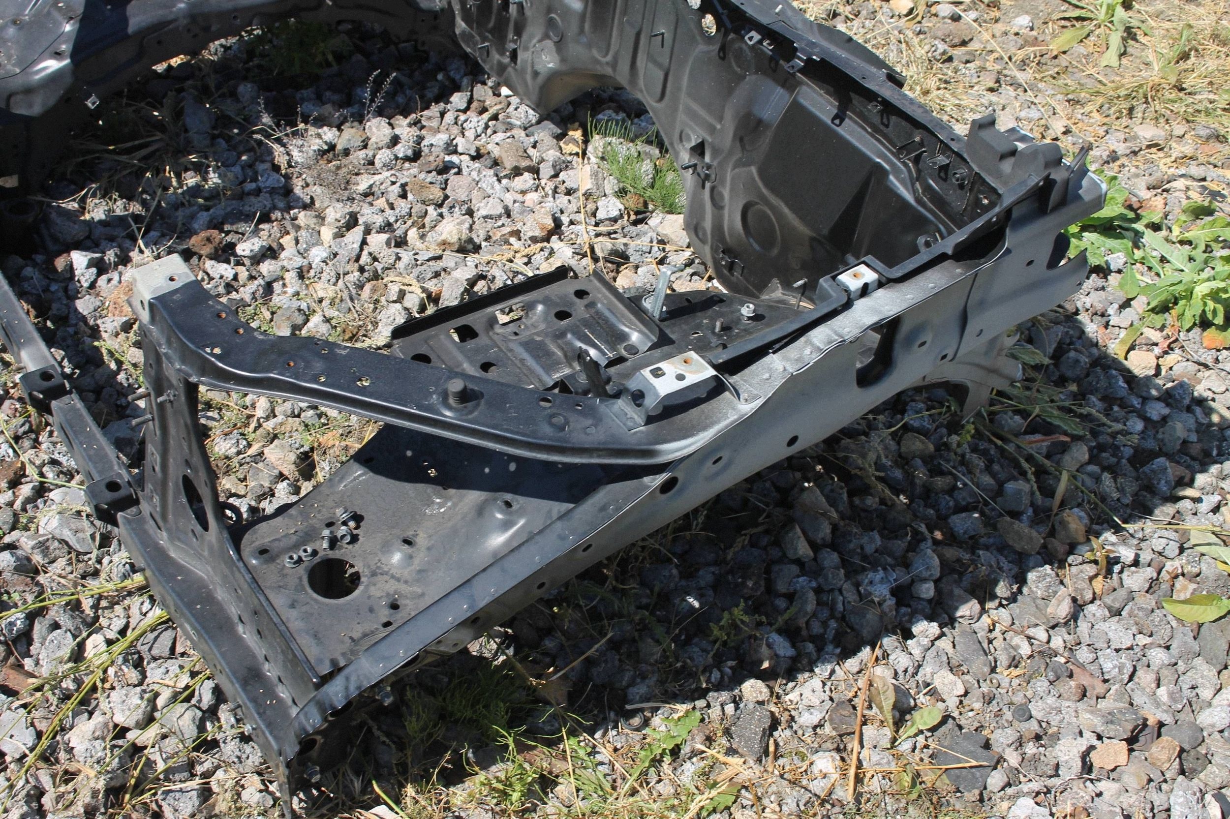 Vordere Viertel vorne links/rechts Mitsubishi L200 V image 9