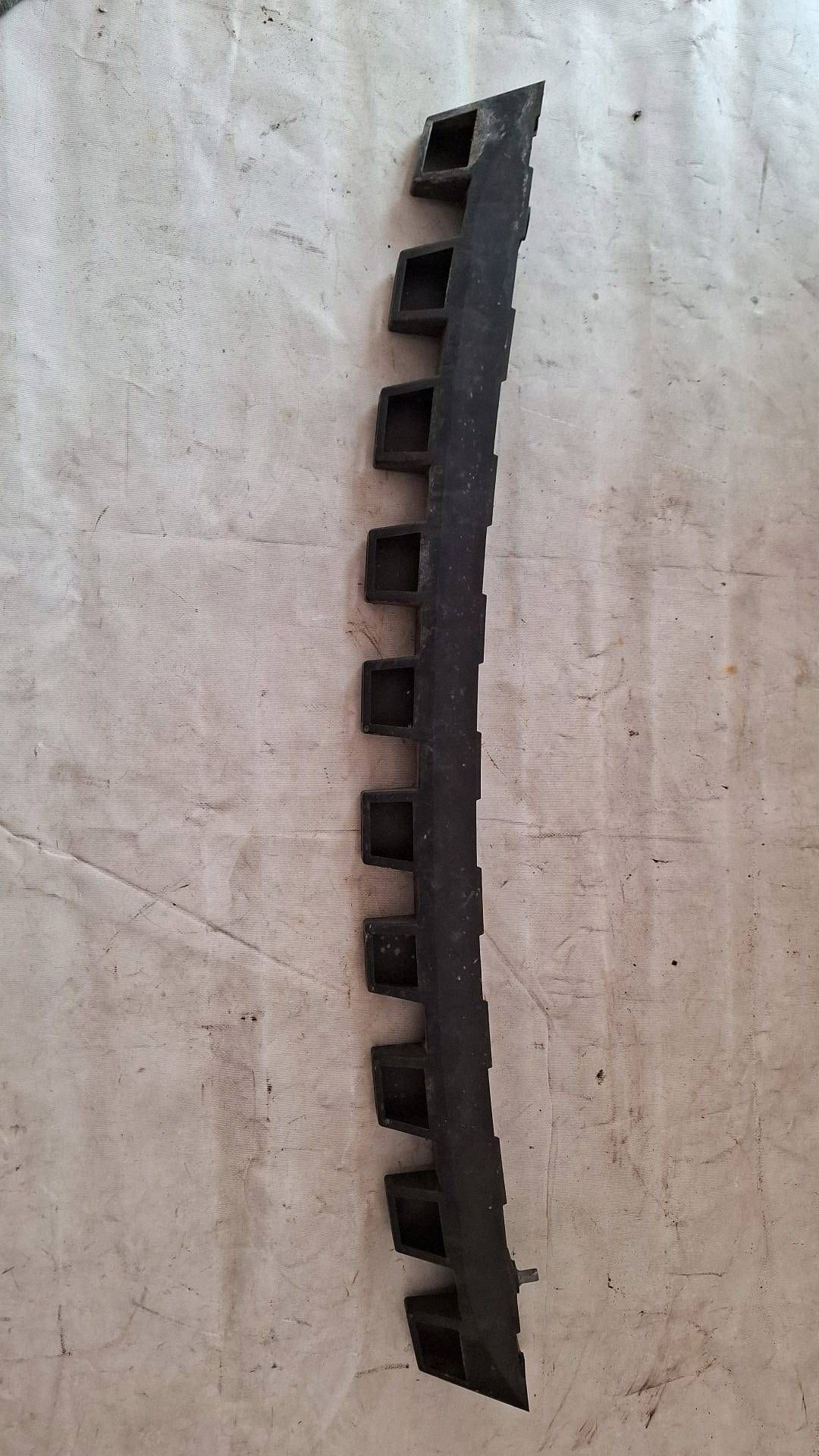 Skoda Fabia II Kombi 5J9807863 slip bumper image 2