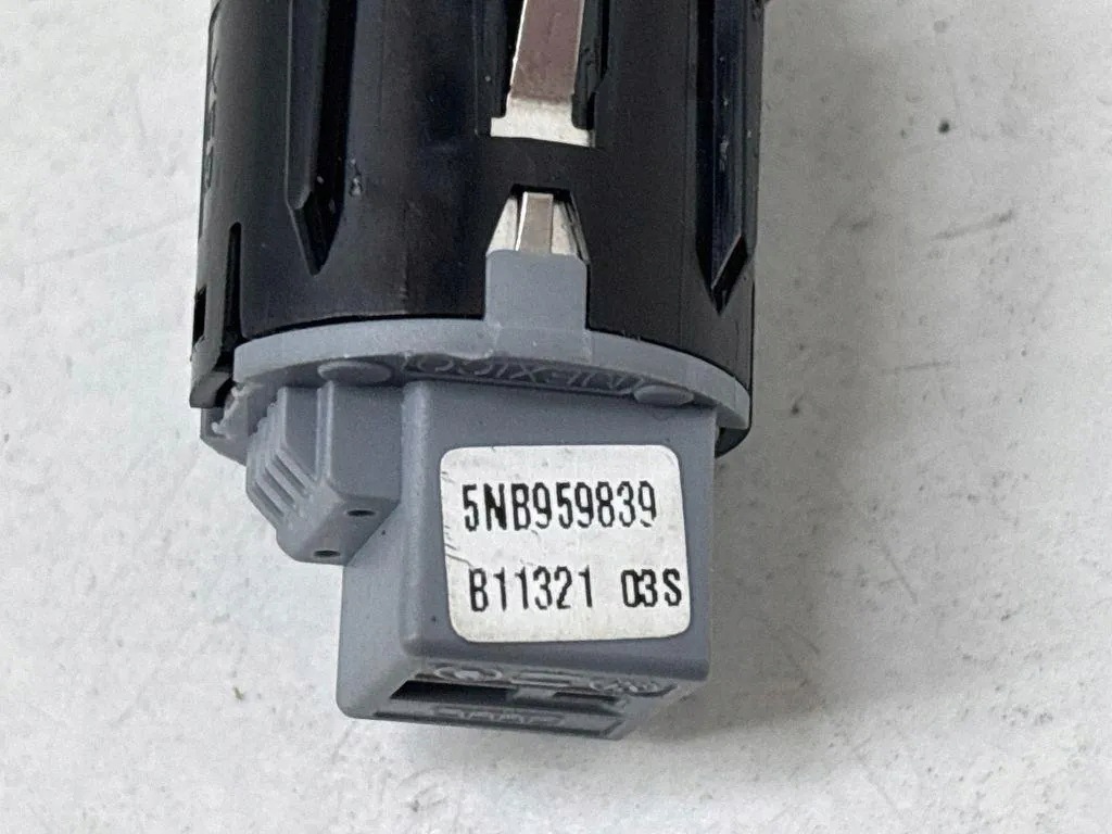 Ignition Switch for VW Tiguan 2017 image 4