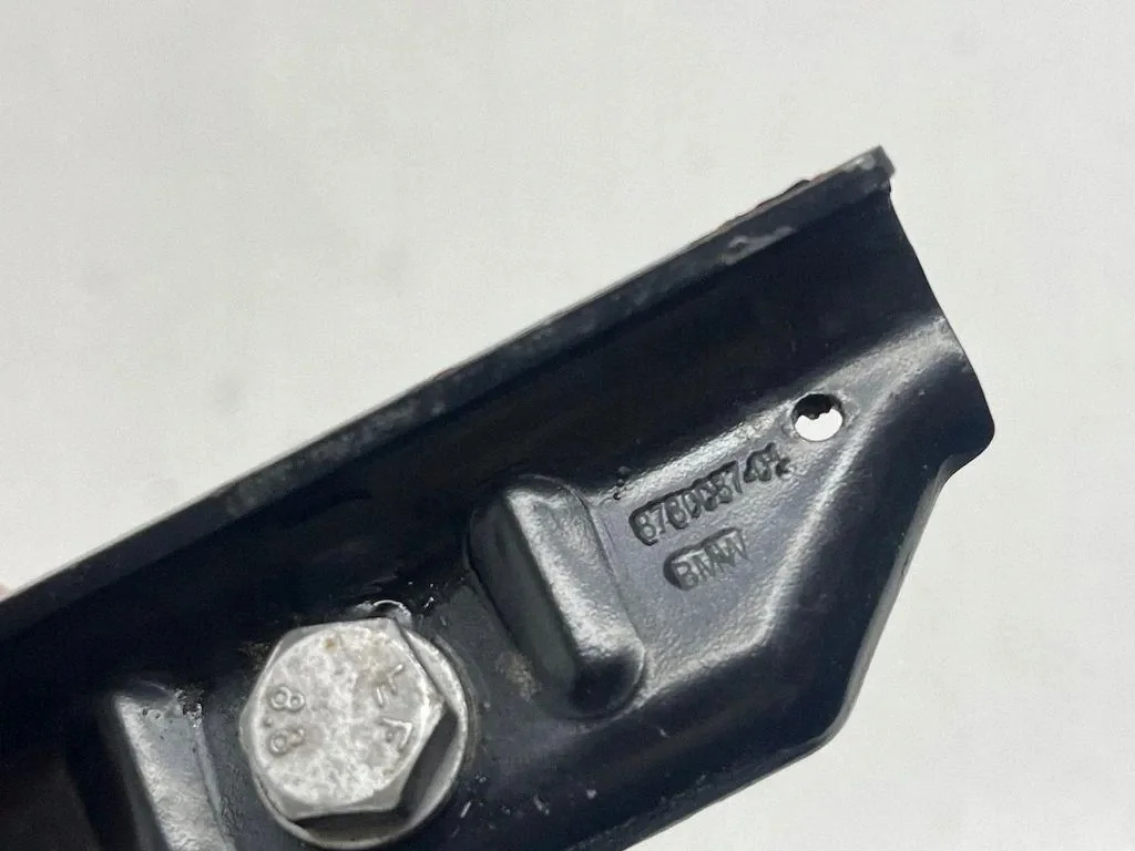 BMW 1 F40 Akun kiinnike 878003701 image 3