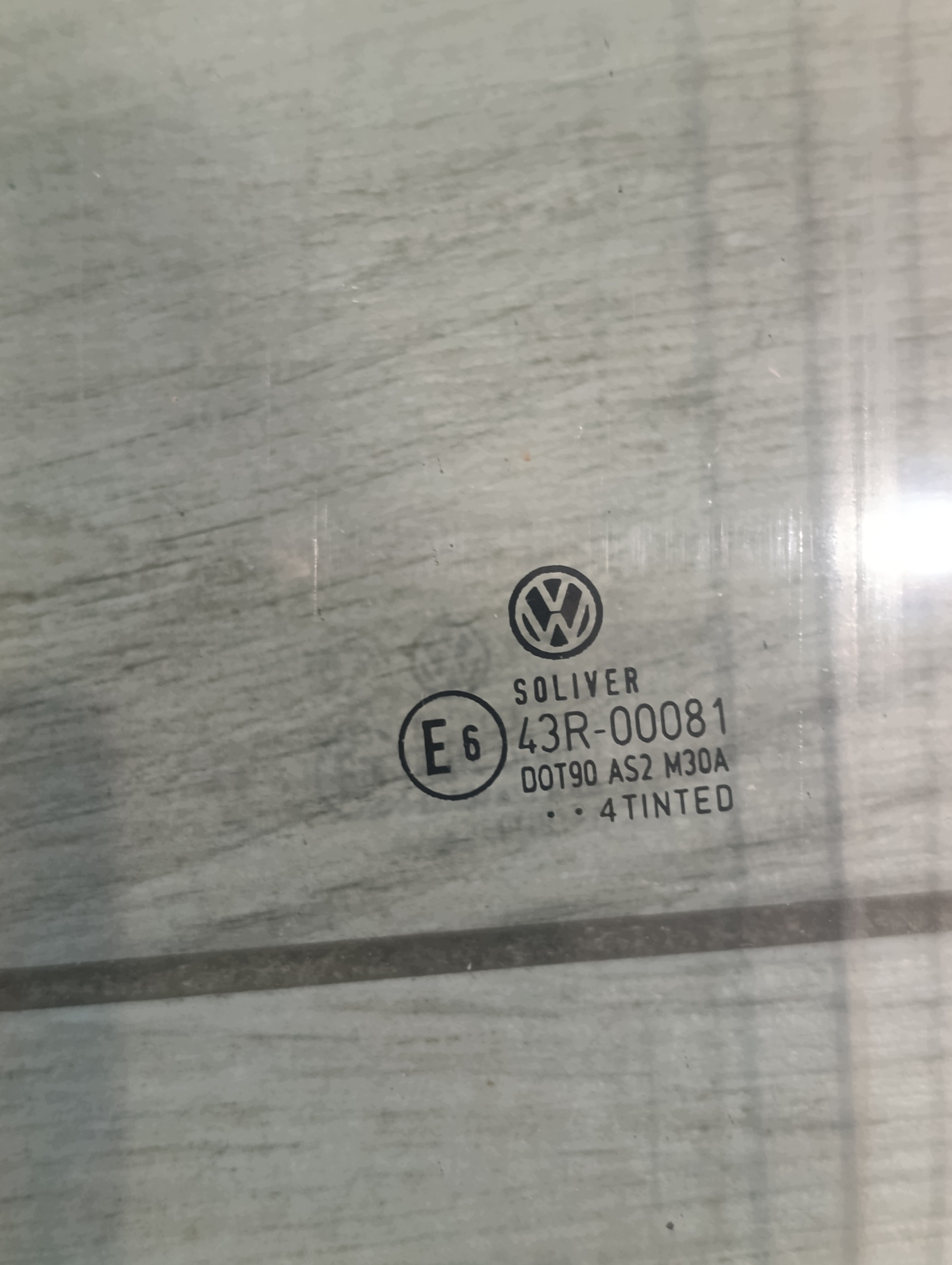 Bakre vänster sidoruta VW Passat B5 Kombi image 4
