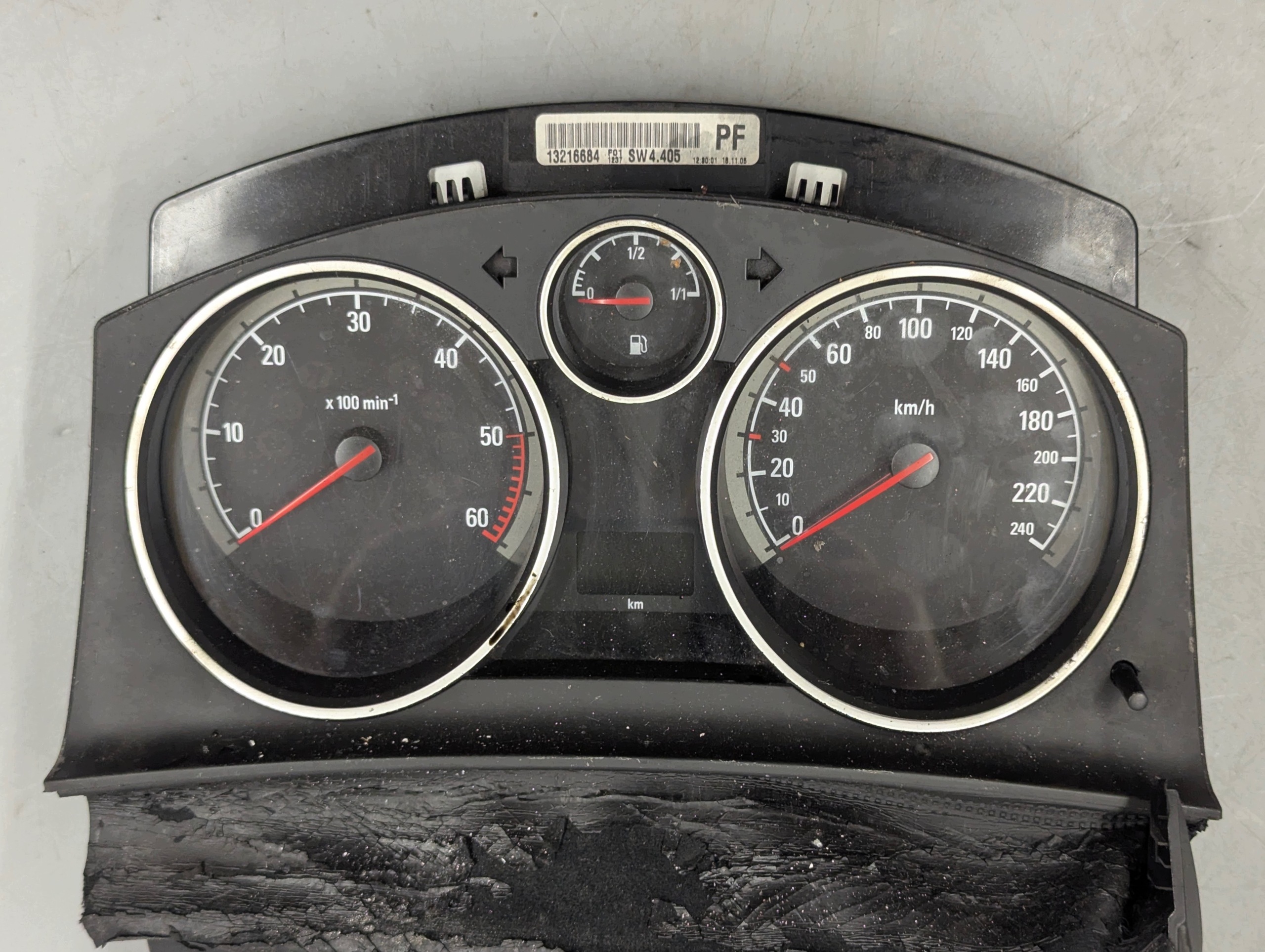 Used Instrument Cluster Opel Astra H 3 04-14 OEM 331985437