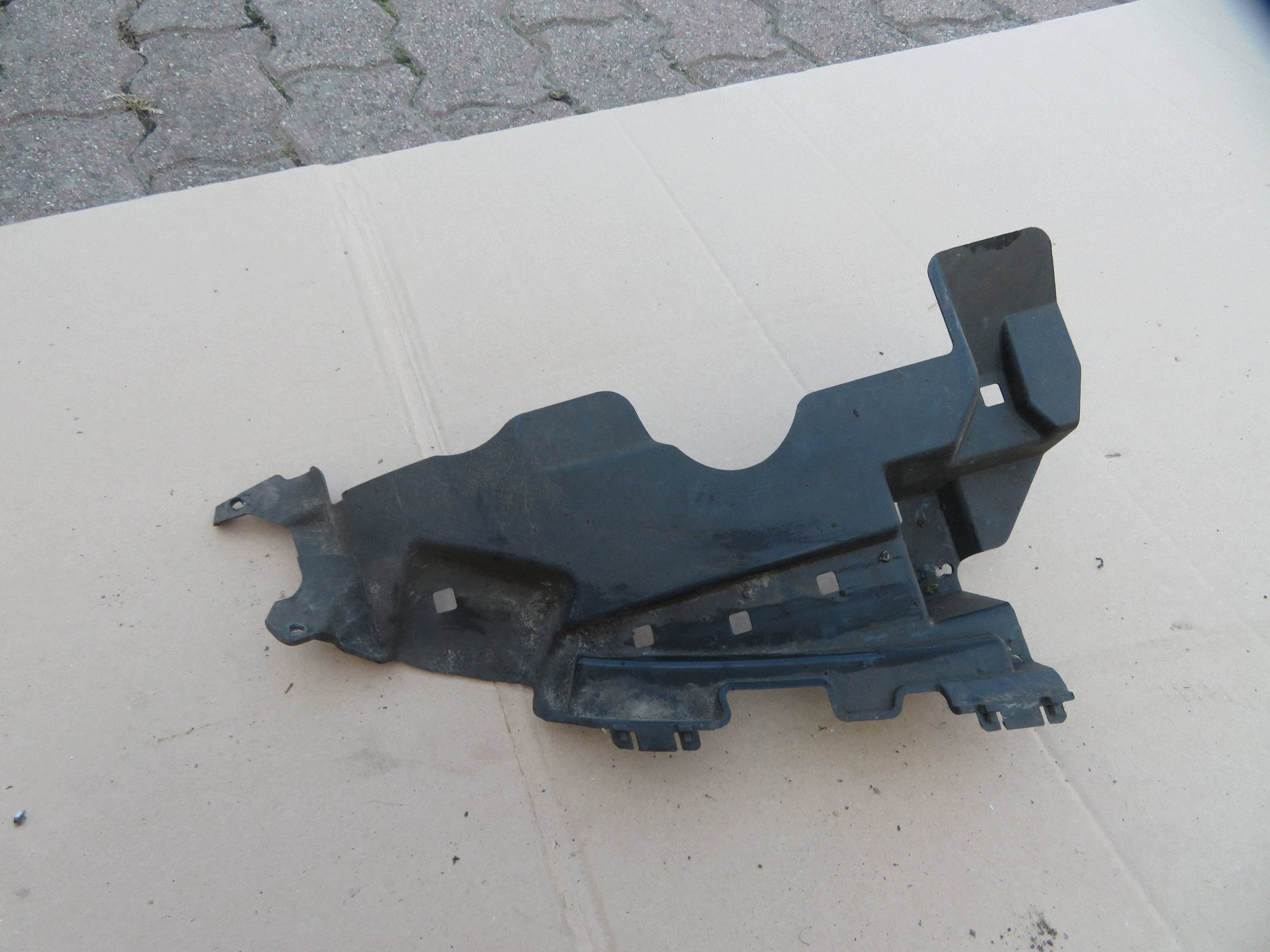 MERCEDES W205 Halter Stoßfänger Links Hinten image 5
