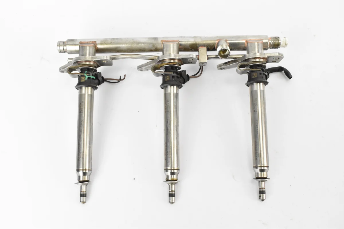 Einspritzleiste A2760781345 Mercedes W205 W253 W213