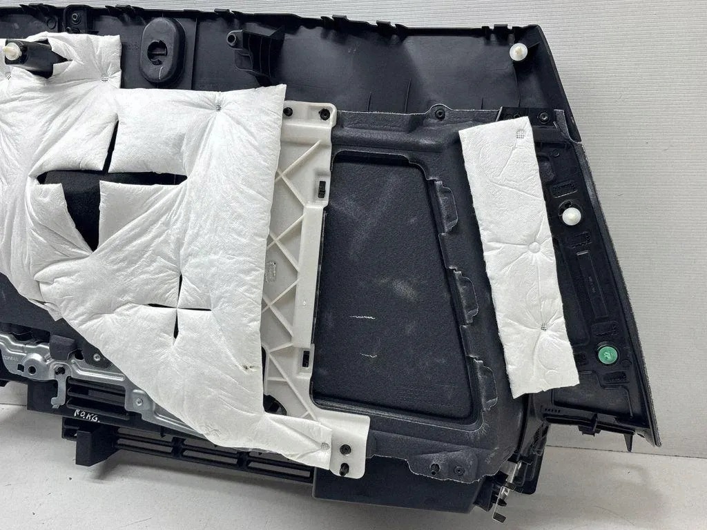 Nissan Rogue 2021 Panneau inférieur coffre image 6
