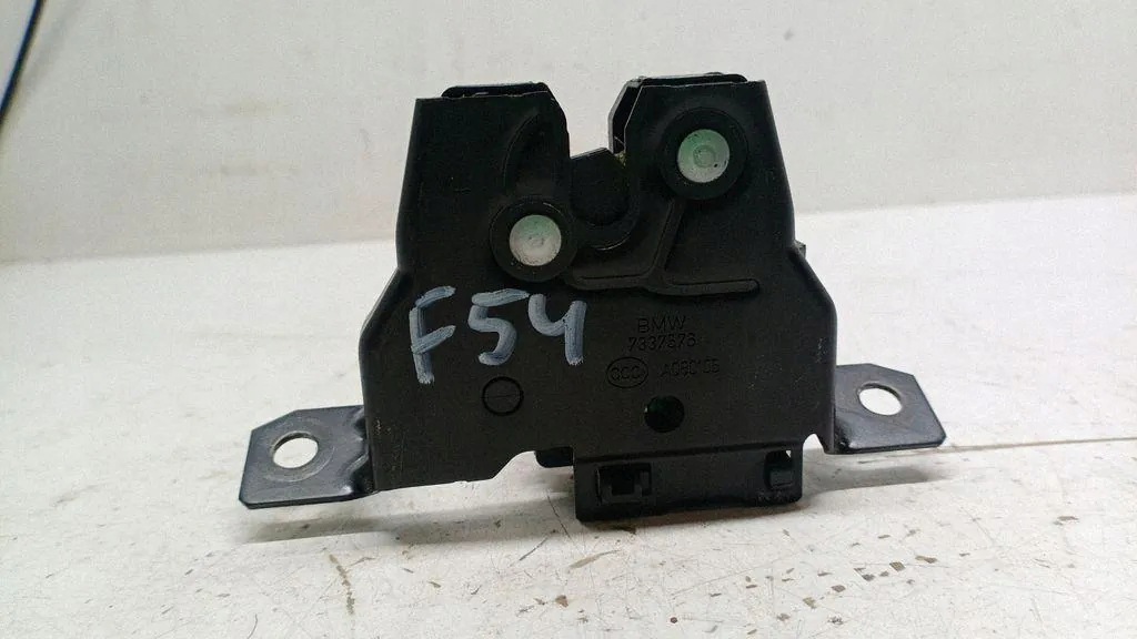 Serrure hayon arrière gauche Mini Cooper F54 image 3