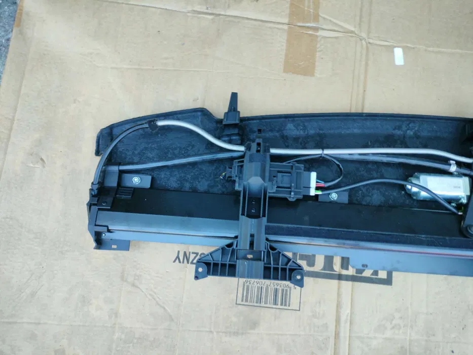 Heckscheiben-Rollo VW Passat B6 3C5863413AN image 4