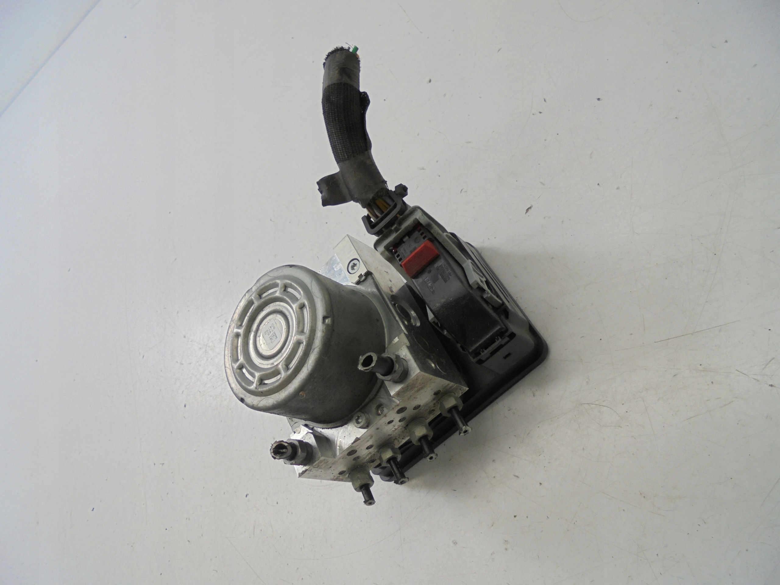 Land Rover Discovery Sport L550 ABS-pump GJ32-2C405-AH image 4