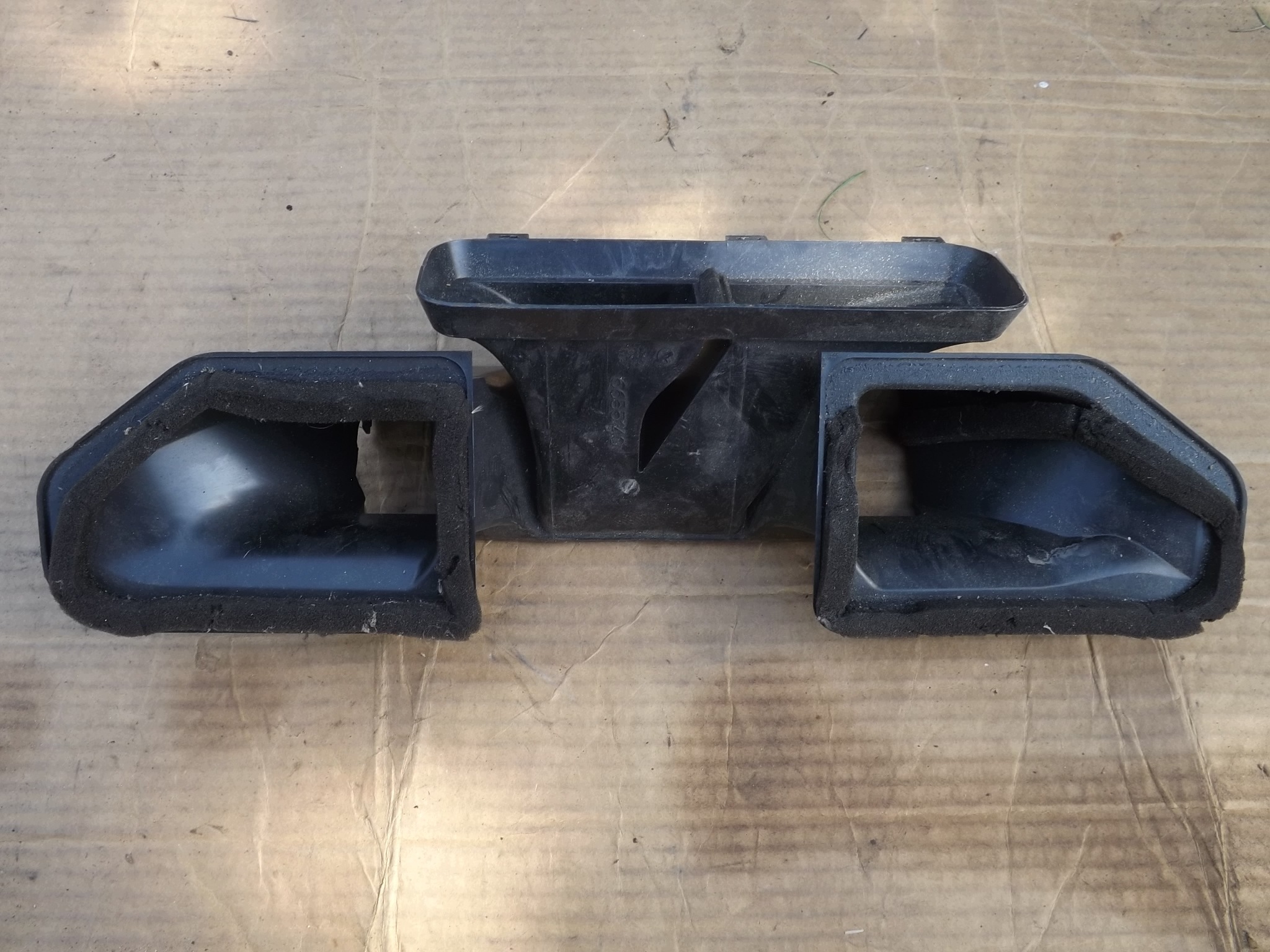 Audi A4 B6 B7 conducto aire 8E1819389 image 4