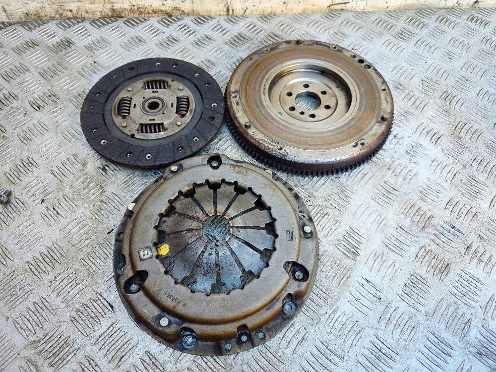 Kampiakselin hihnapyörä Fiat Punto II 1.2