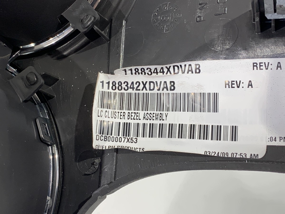Mittariston suojus Dodge Challenger OEM image 7