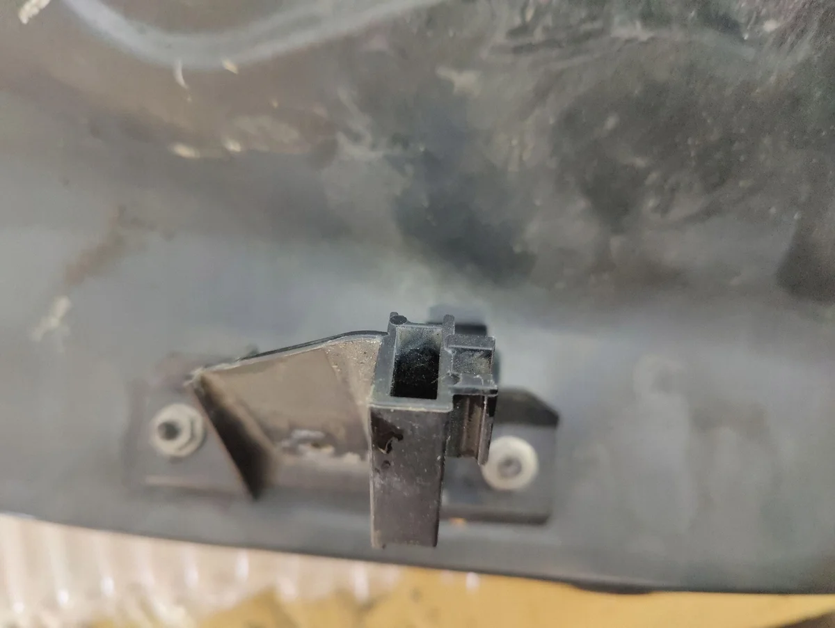 Audi A4 B9 8W 8W0819523 Defletor image 7