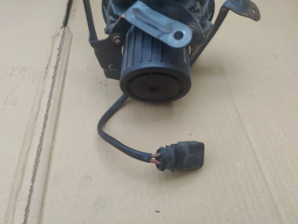 Ilmapumppu Audi S5 079959253A image 3